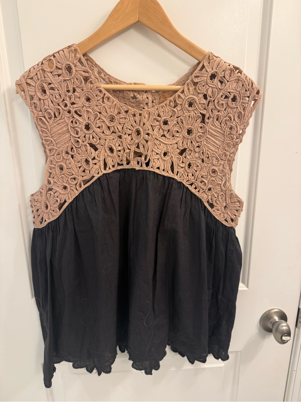 Zeharale by Anthropologie Crochet Lace Yoke Swing Top Blouse Mauve Boho Size 4